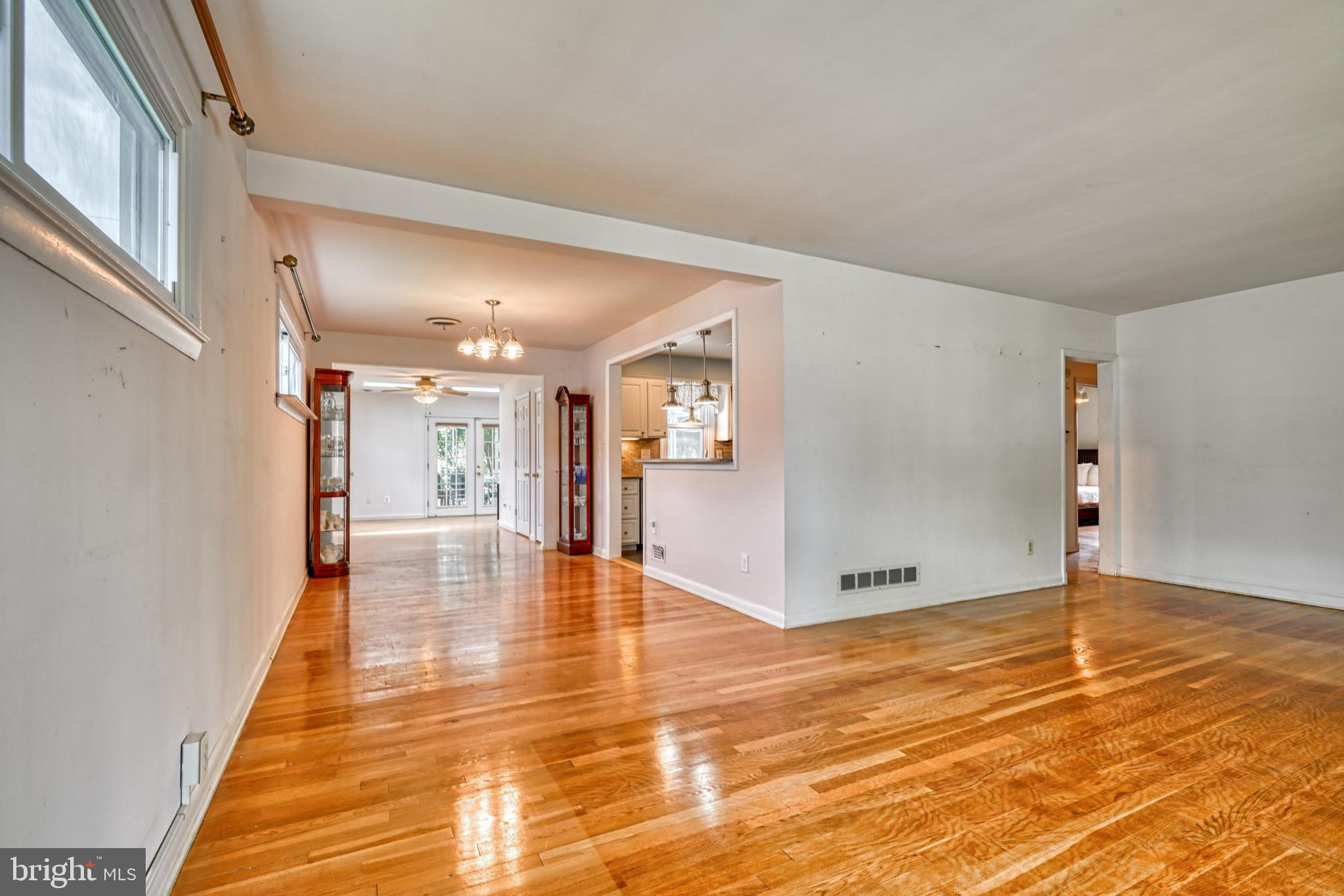 HARWOOD MANOR - Residential