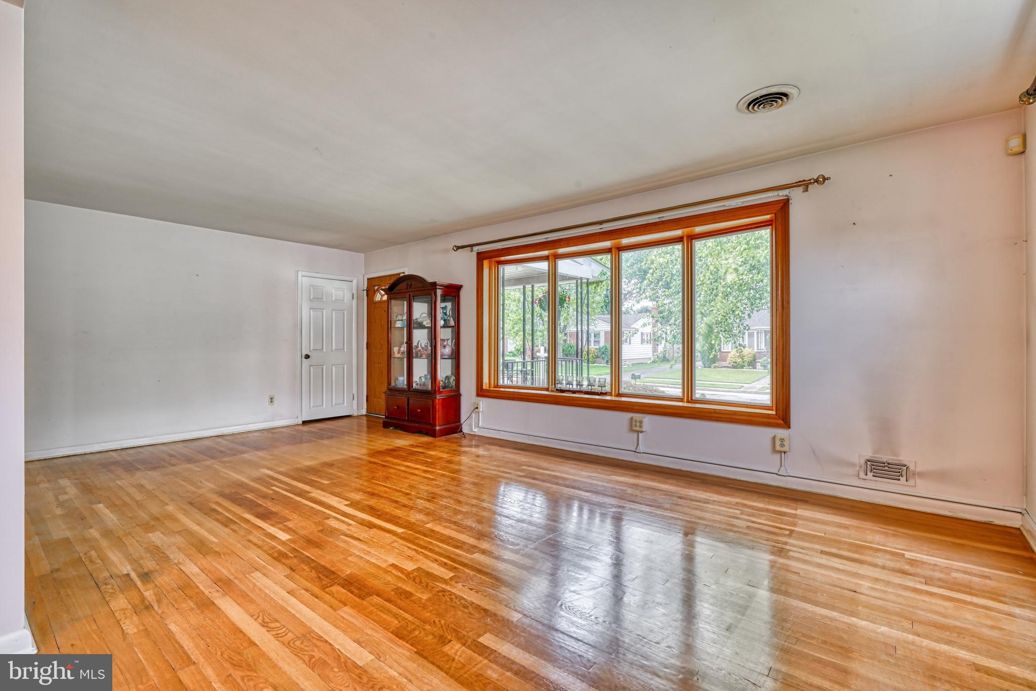 HARWOOD MANOR - Residential