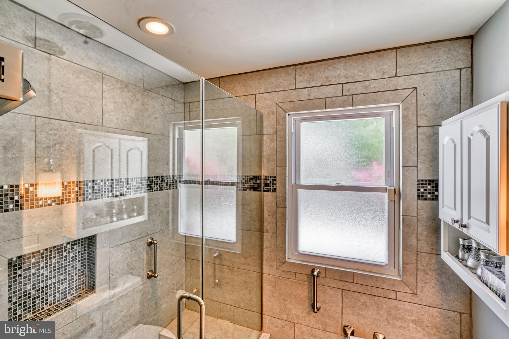 HARWOOD MANOR - Residential