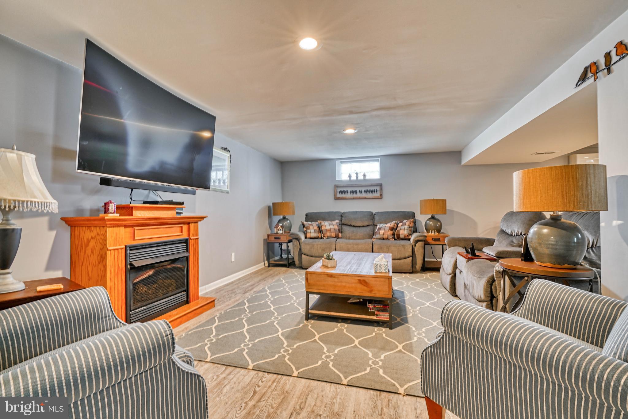 HARWOOD MANOR - Residential