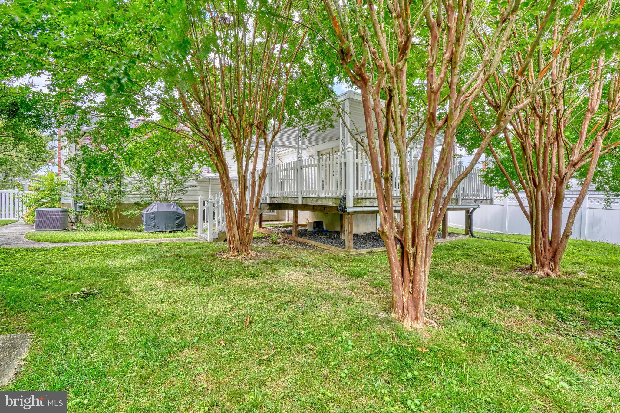 HARWOOD MANOR - Residential