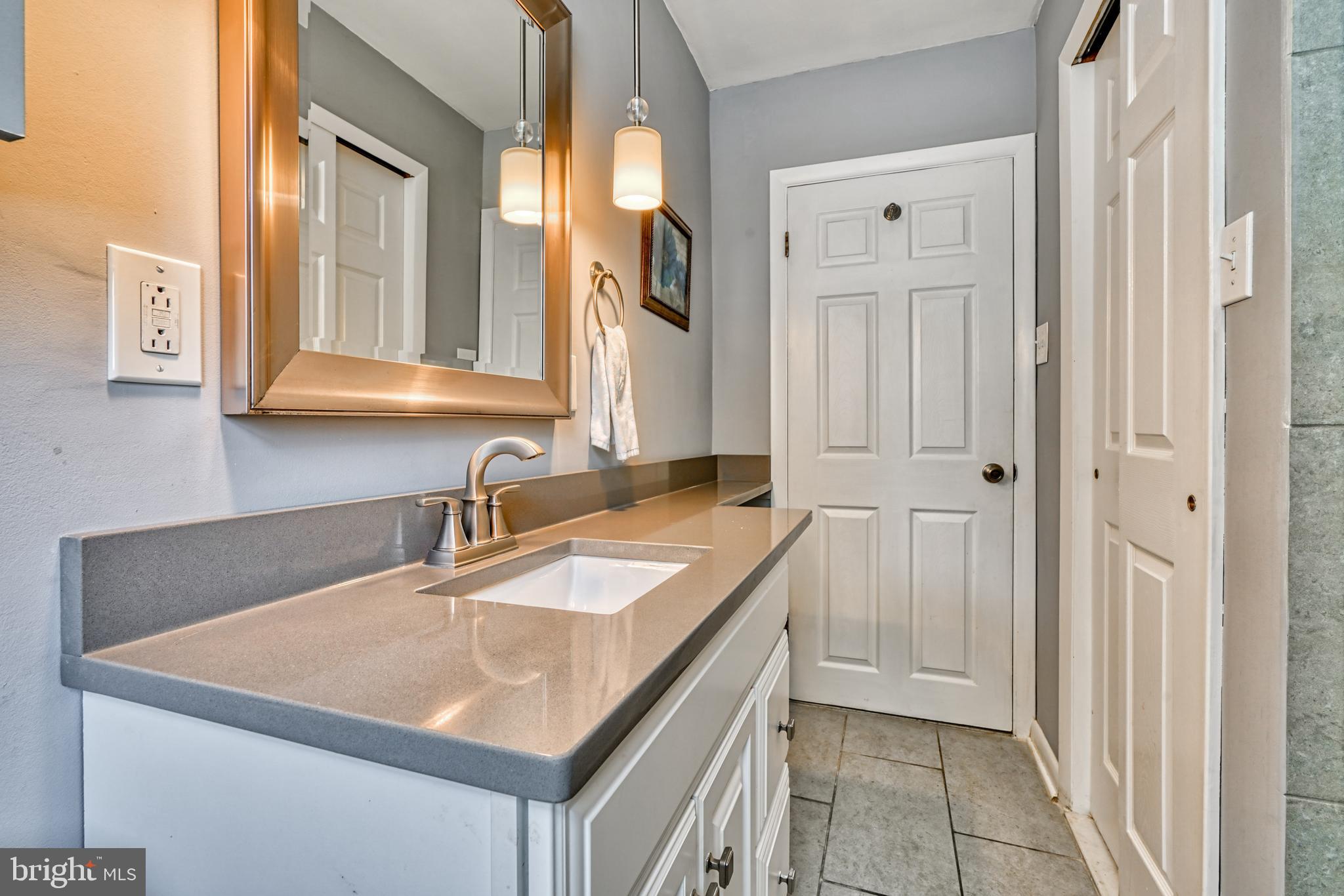 HARWOOD MANOR - Residential