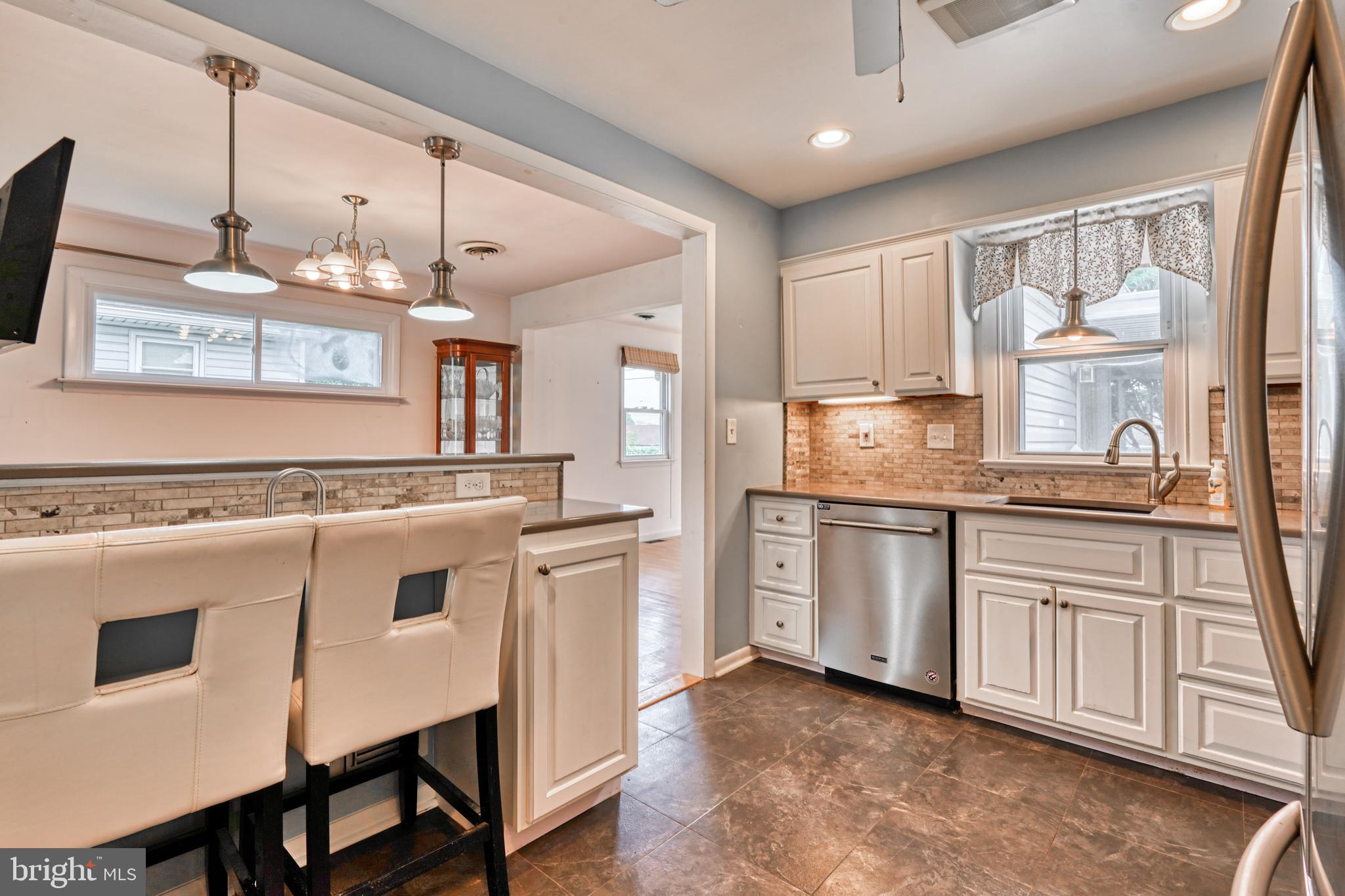 HARWOOD MANOR - Residential