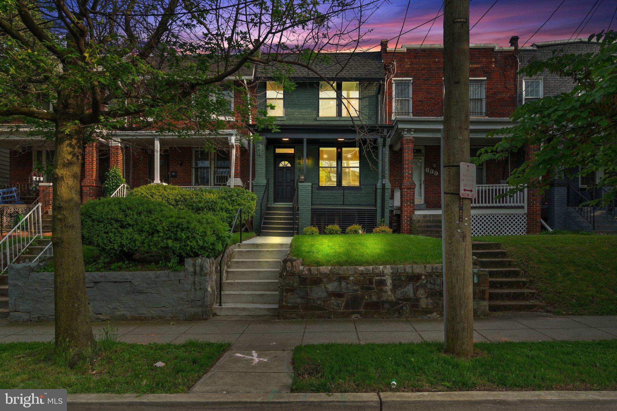 641 FRANKLIN STREET NE