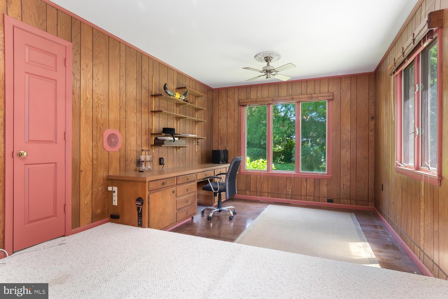 WHITEHALL - Residential