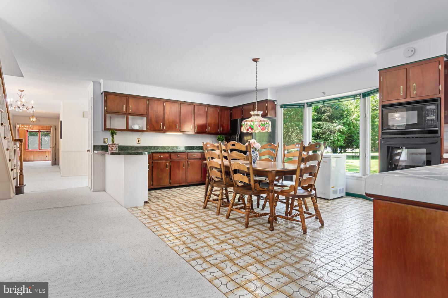 WHITEHALL - Residential