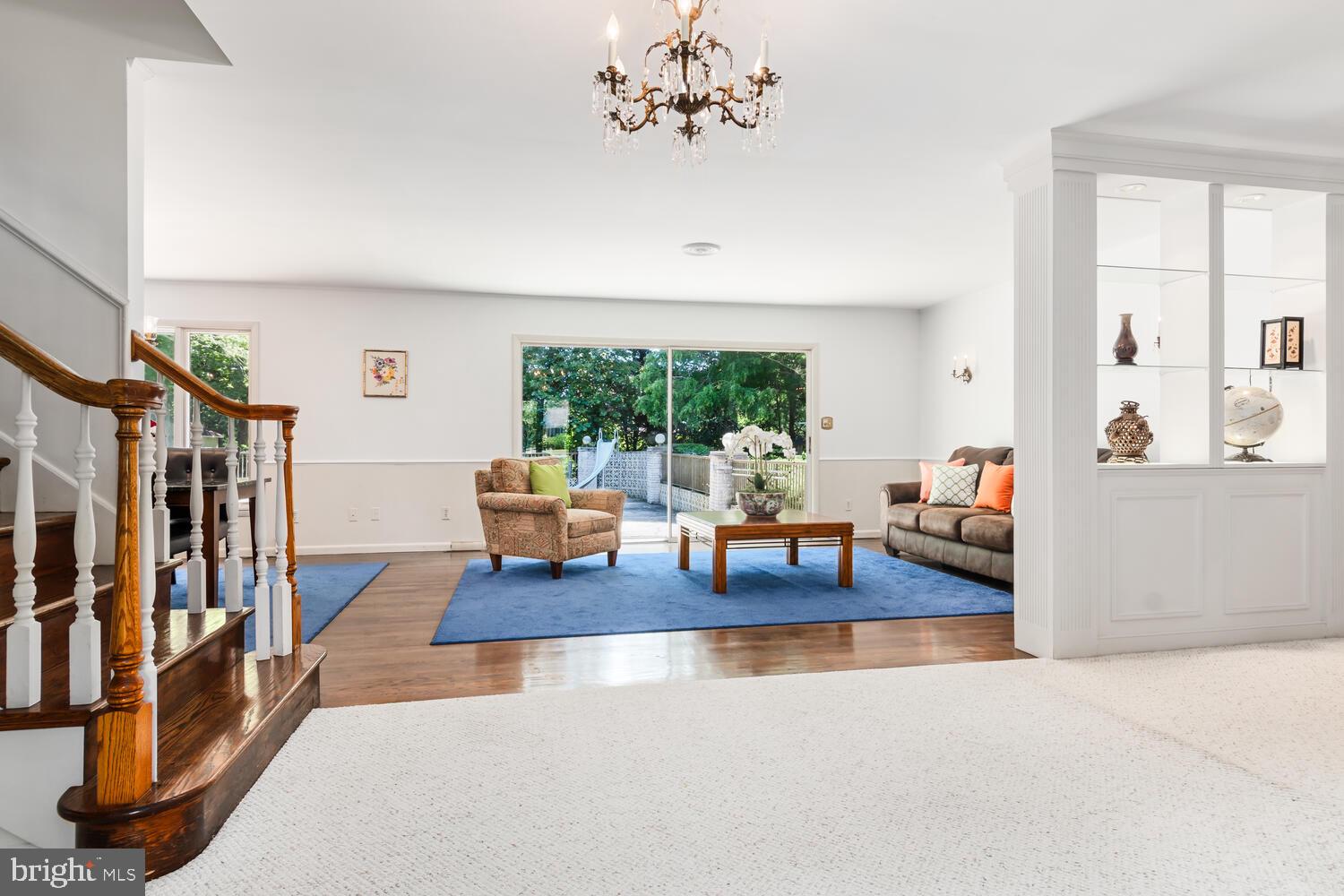 WHITEHALL - Residential