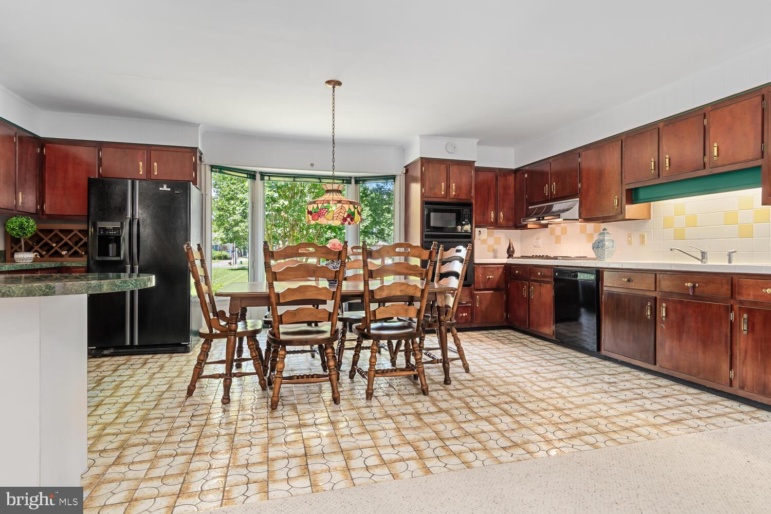 WHITEHALL - Residential