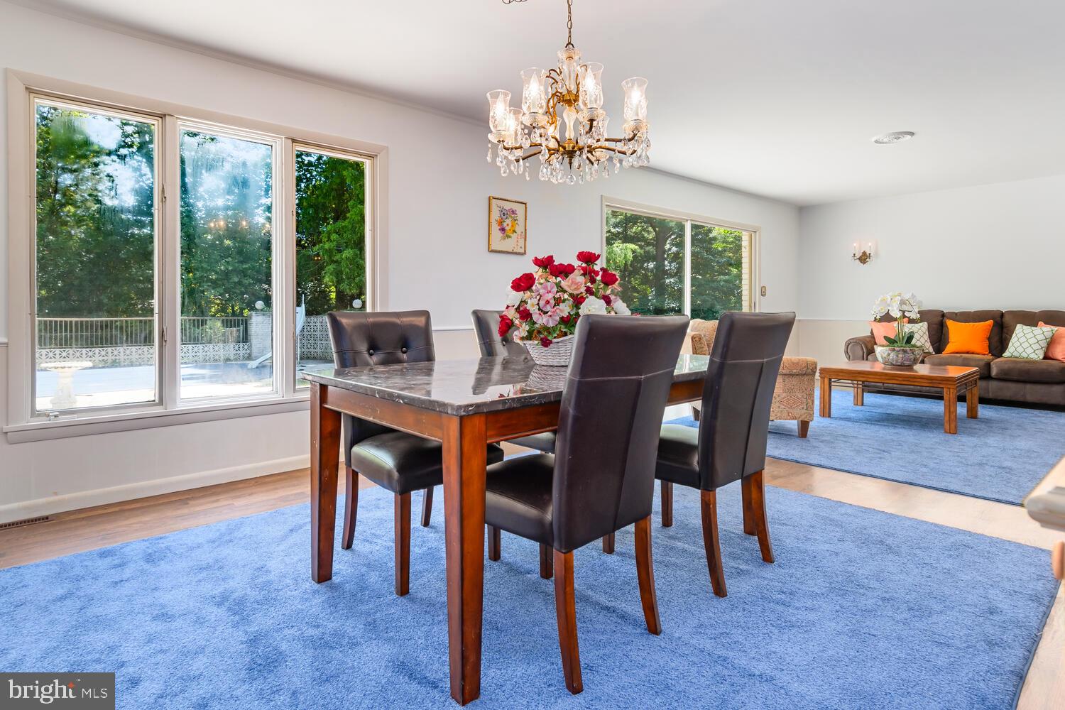 WHITEHALL - Residential