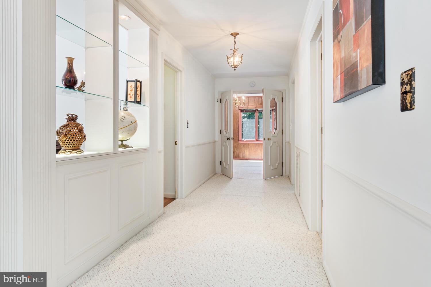 WHITEHALL - Residential