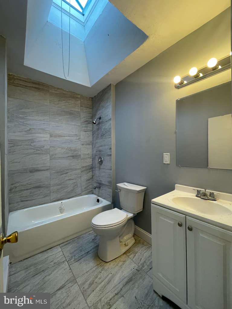 ELMWOOD PARK - Residential