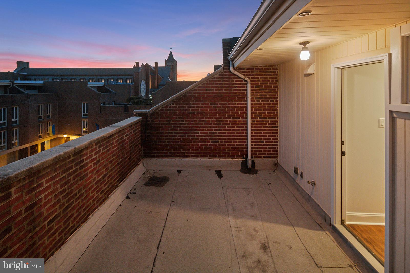 SOCIETY HILL - Residential