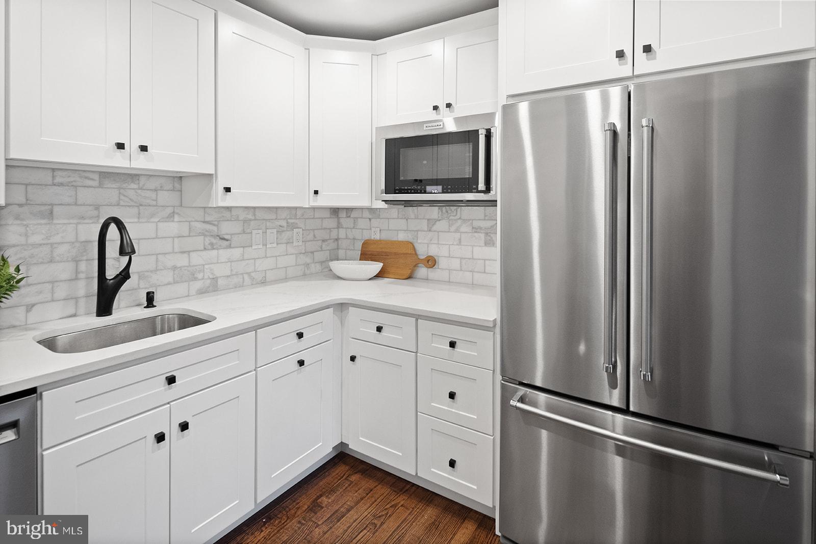 SOCIETY HILL - Residential