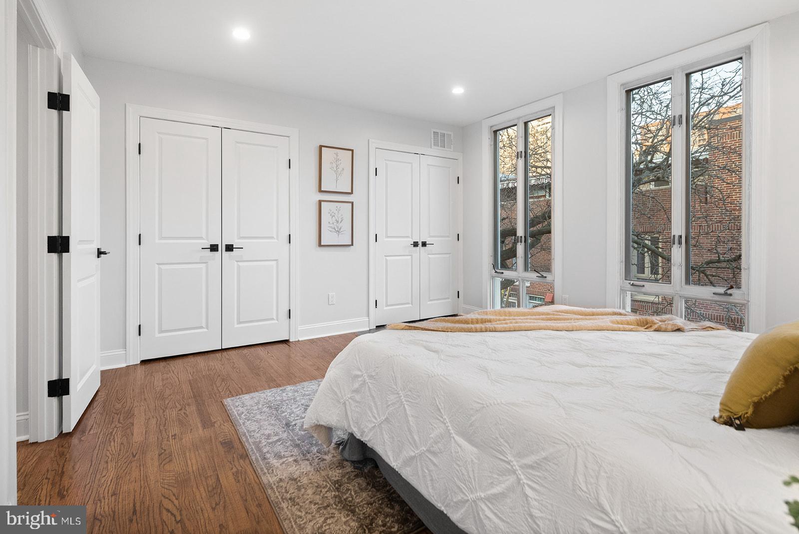 SOCIETY HILL - Residential