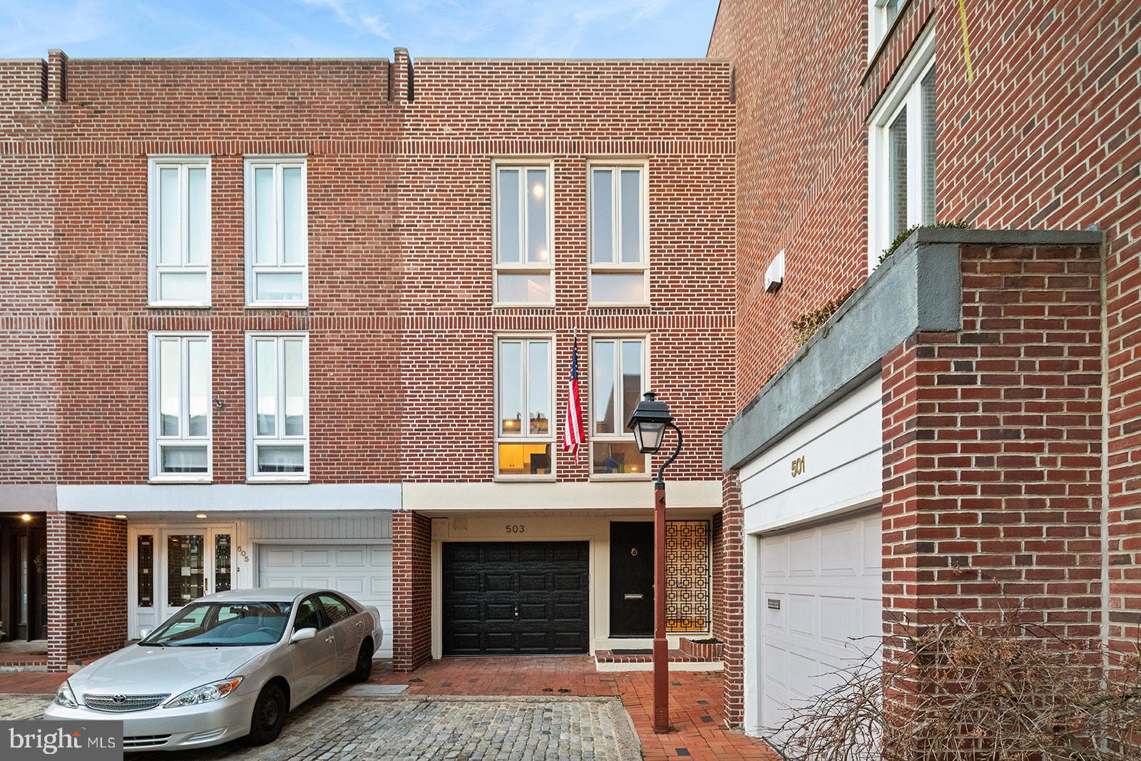 SOCIETY HILL - Residential