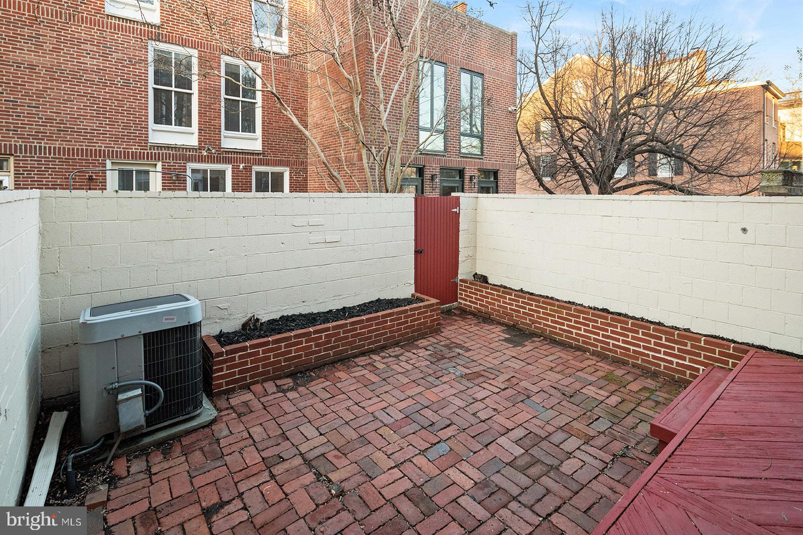 SOCIETY HILL - Residential