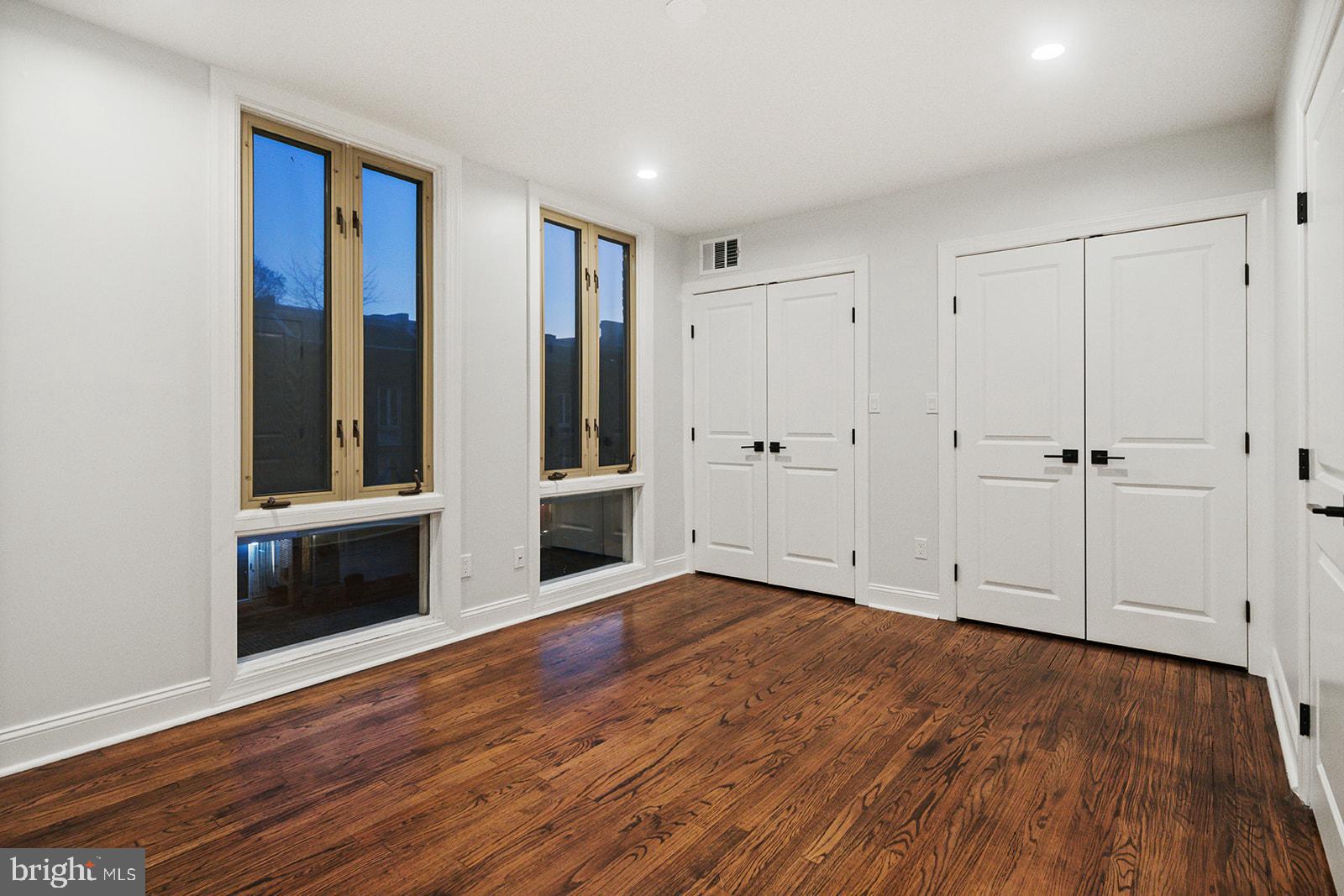 SOCIETY HILL - Residential