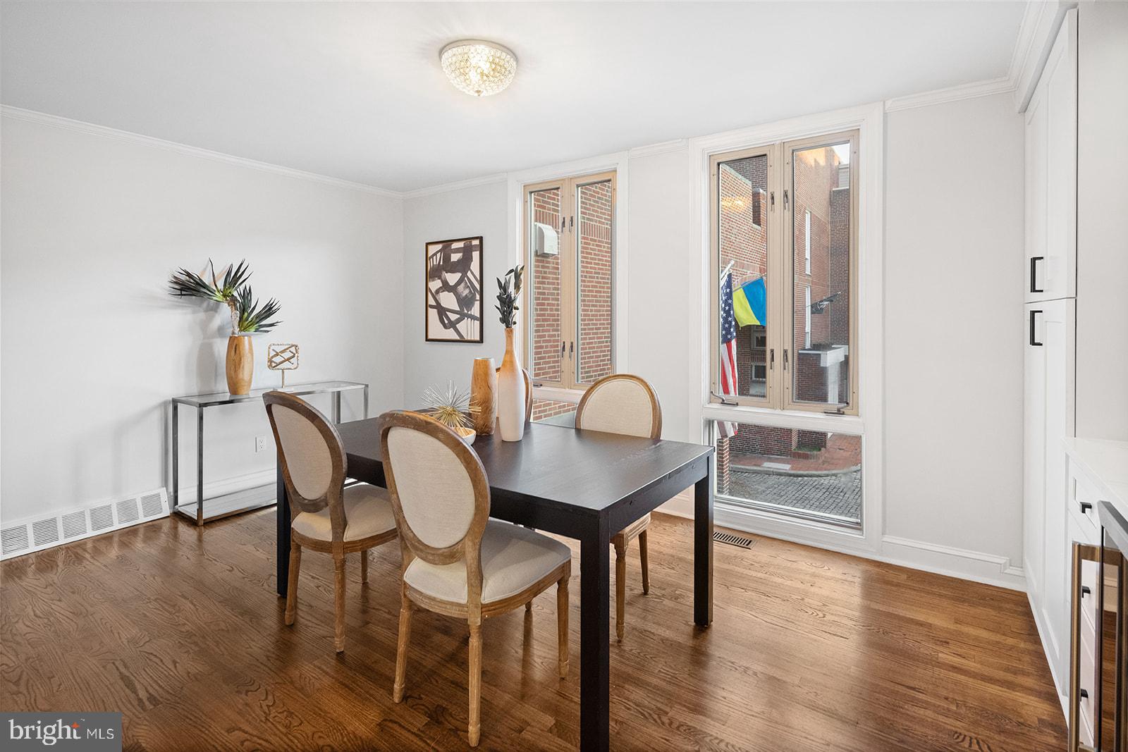 SOCIETY HILL - Residential