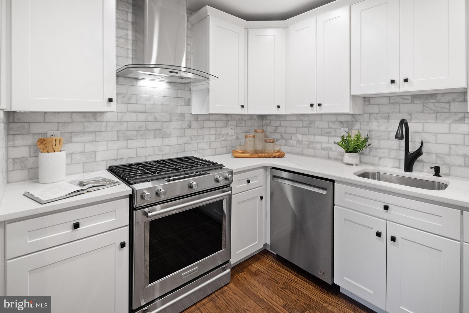 SOCIETY HILL - Residential