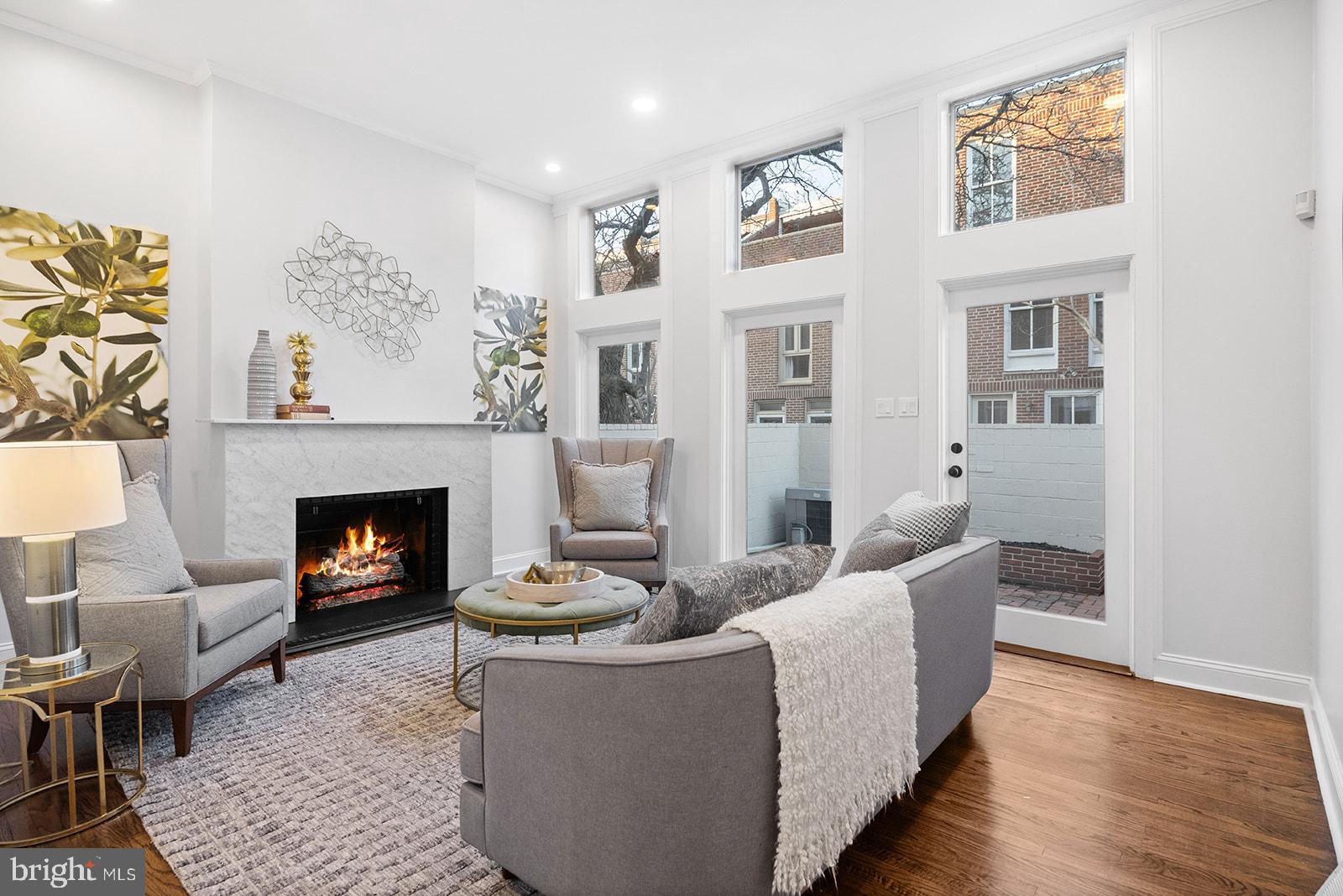 SOCIETY HILL - Residential