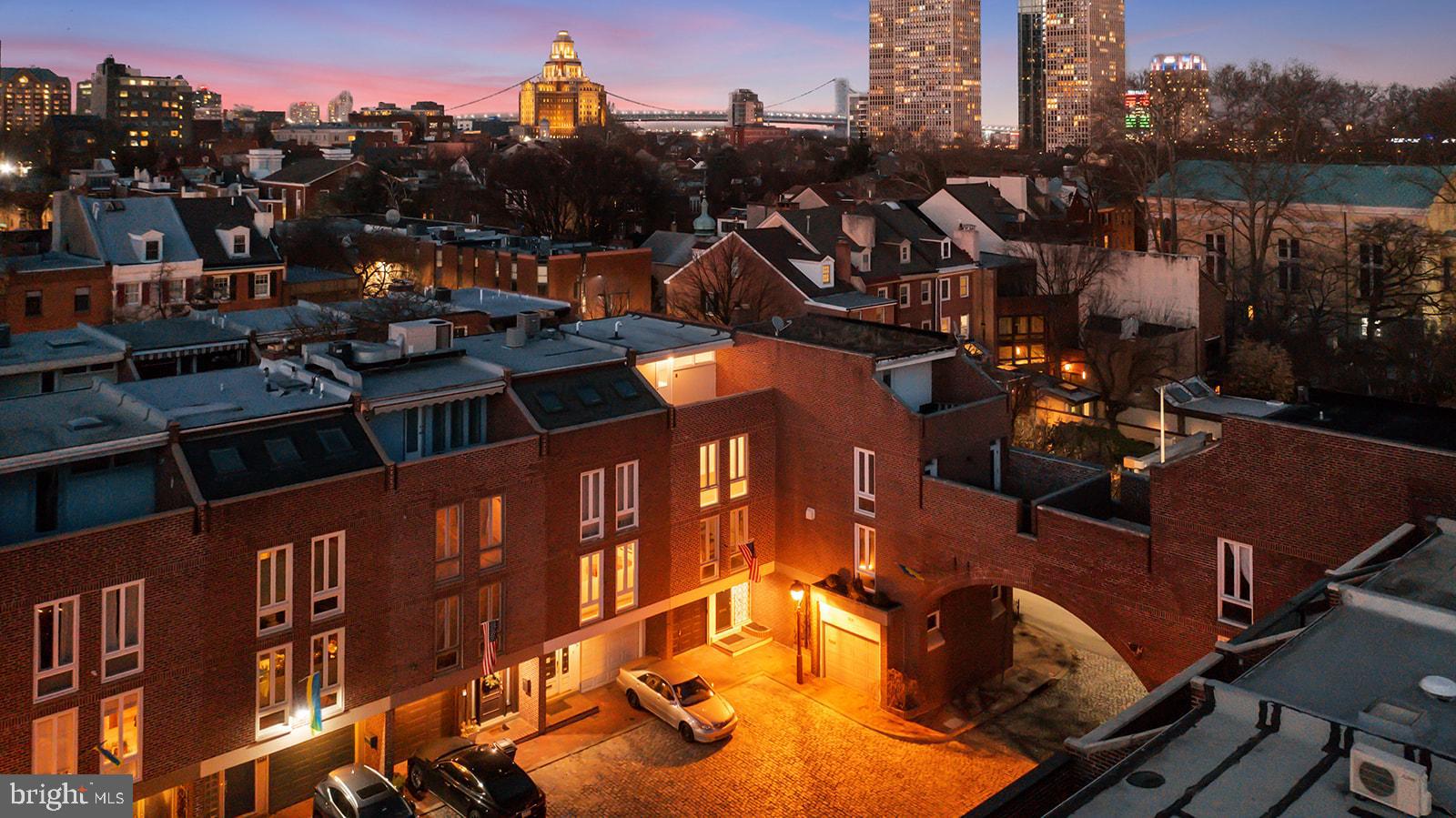 SOCIETY HILL - Residential