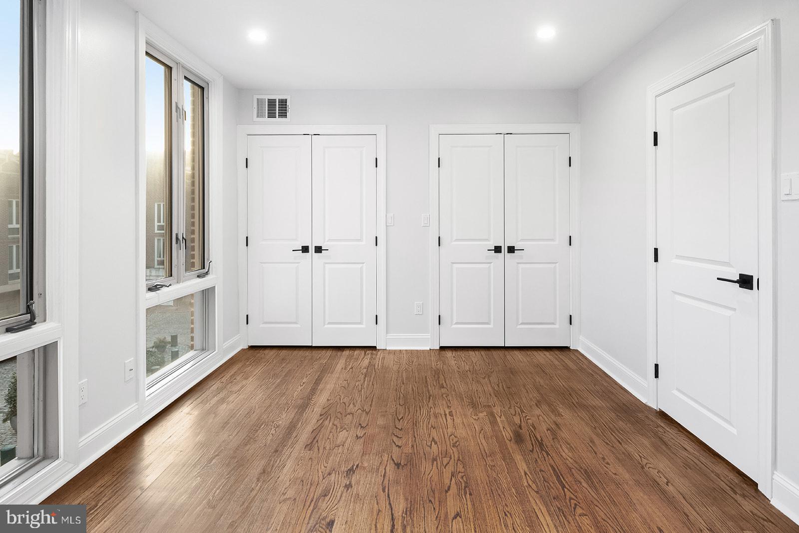 SOCIETY HILL - Residential