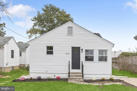 Homes For Sale - 8701 Emge Road<br/> Baltimore County, PARKVILLE, MD 21234