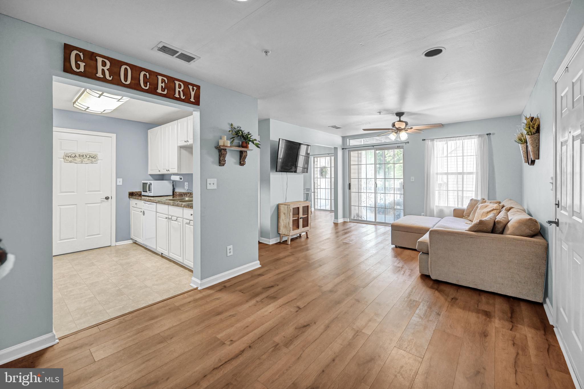 ENGLISH COUNTRY MANOR - Residential