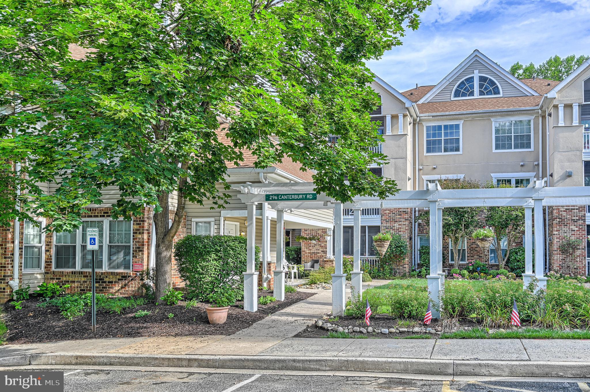 ENGLISH COUNTRY MANOR - Residential