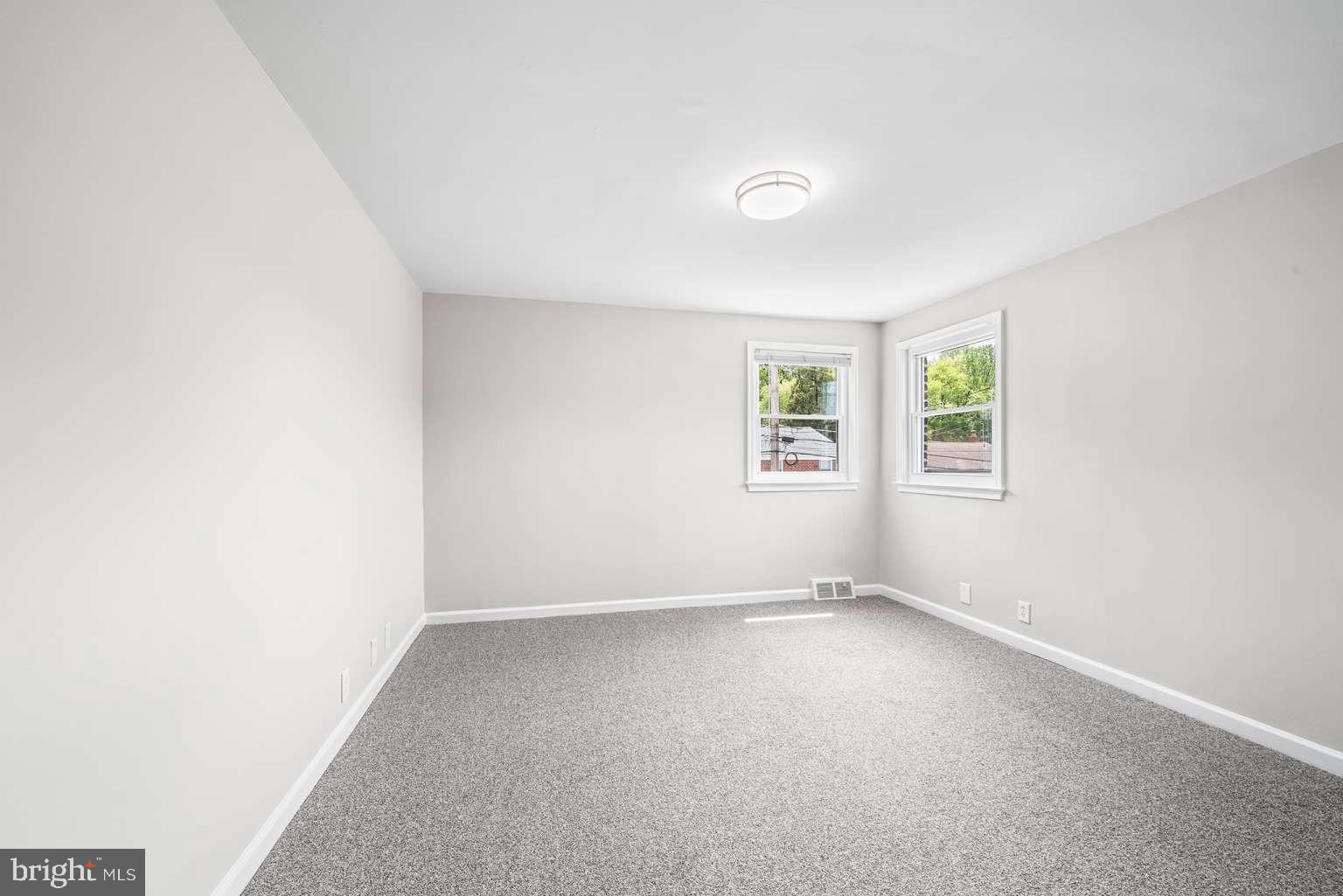 LEXINGTON PARK - Residential