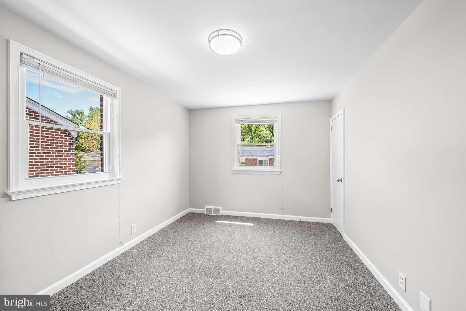 LEXINGTON PARK - Residential