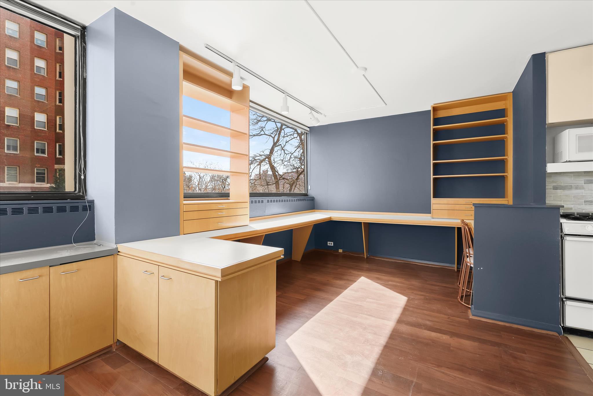 HIGHFIELD HOUSE CONDOMINIUM - Residential