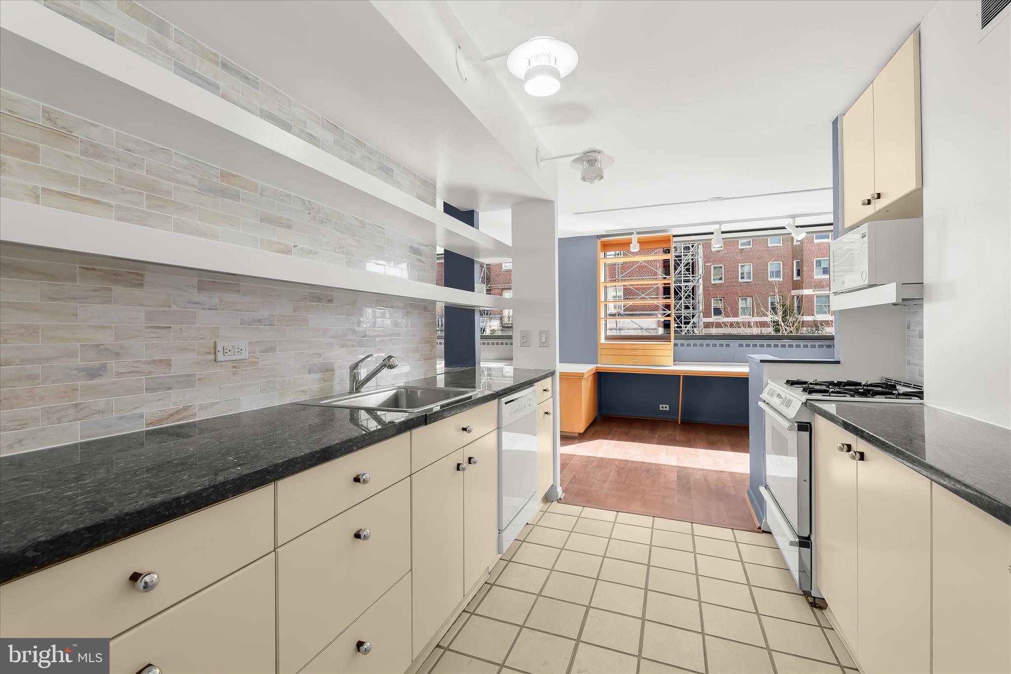 HIGHFIELD HOUSE CONDOMINIUM - Residential