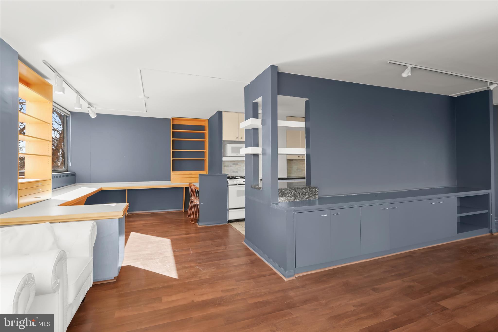 HIGHFIELD HOUSE CONDOMINIUM - Residential