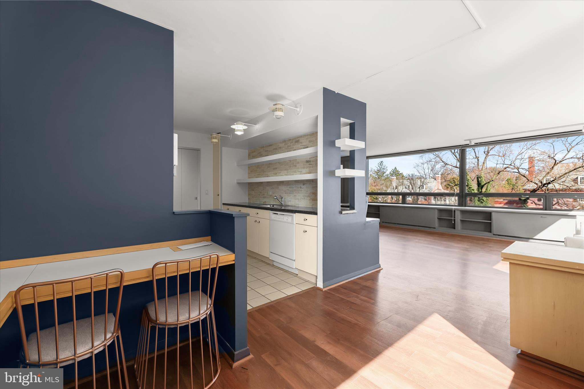 HIGHFIELD HOUSE CONDOMINIUM - Residential