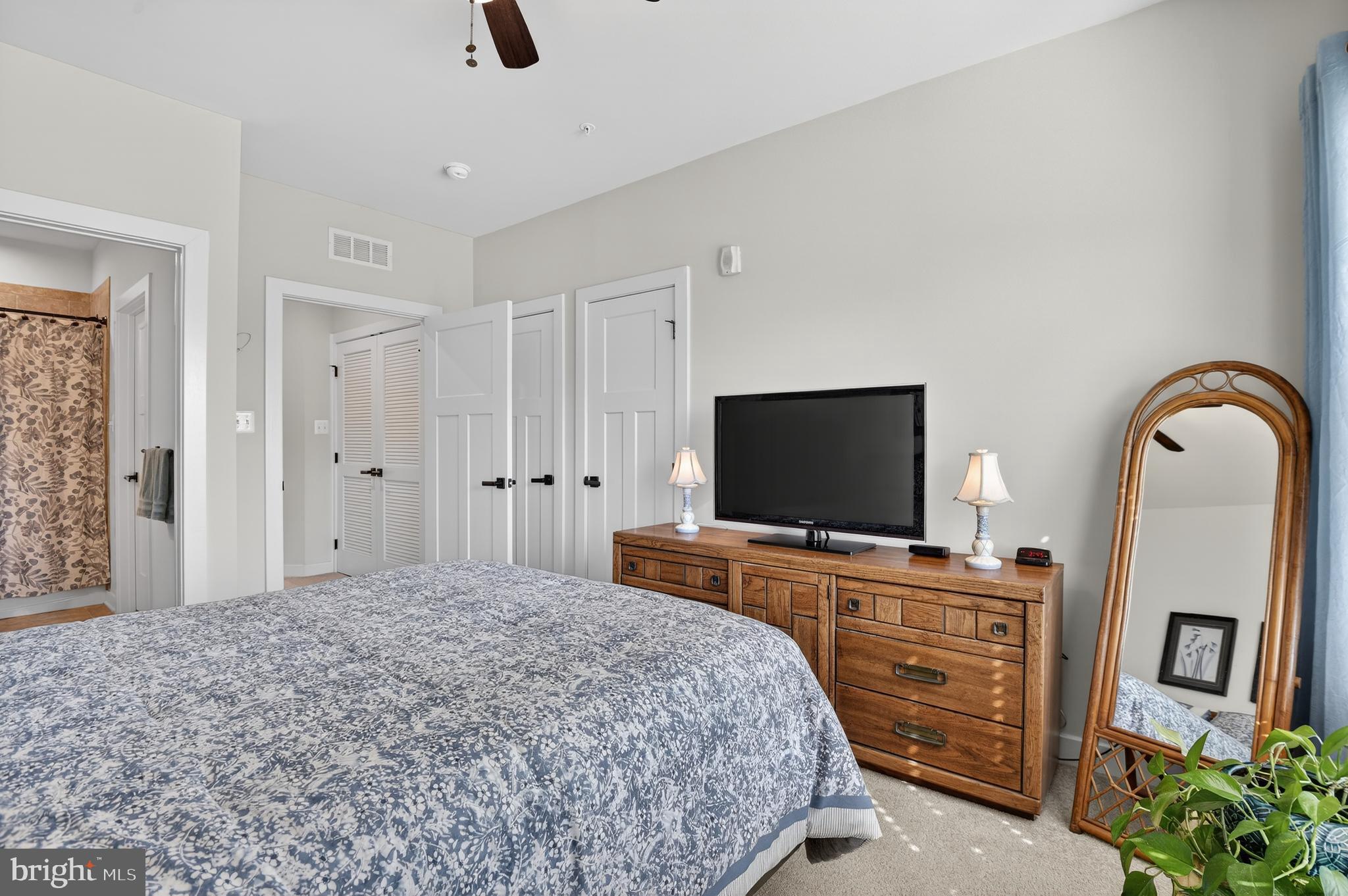 LINGANORE GARDEN CONDOMINIUMS - Residential