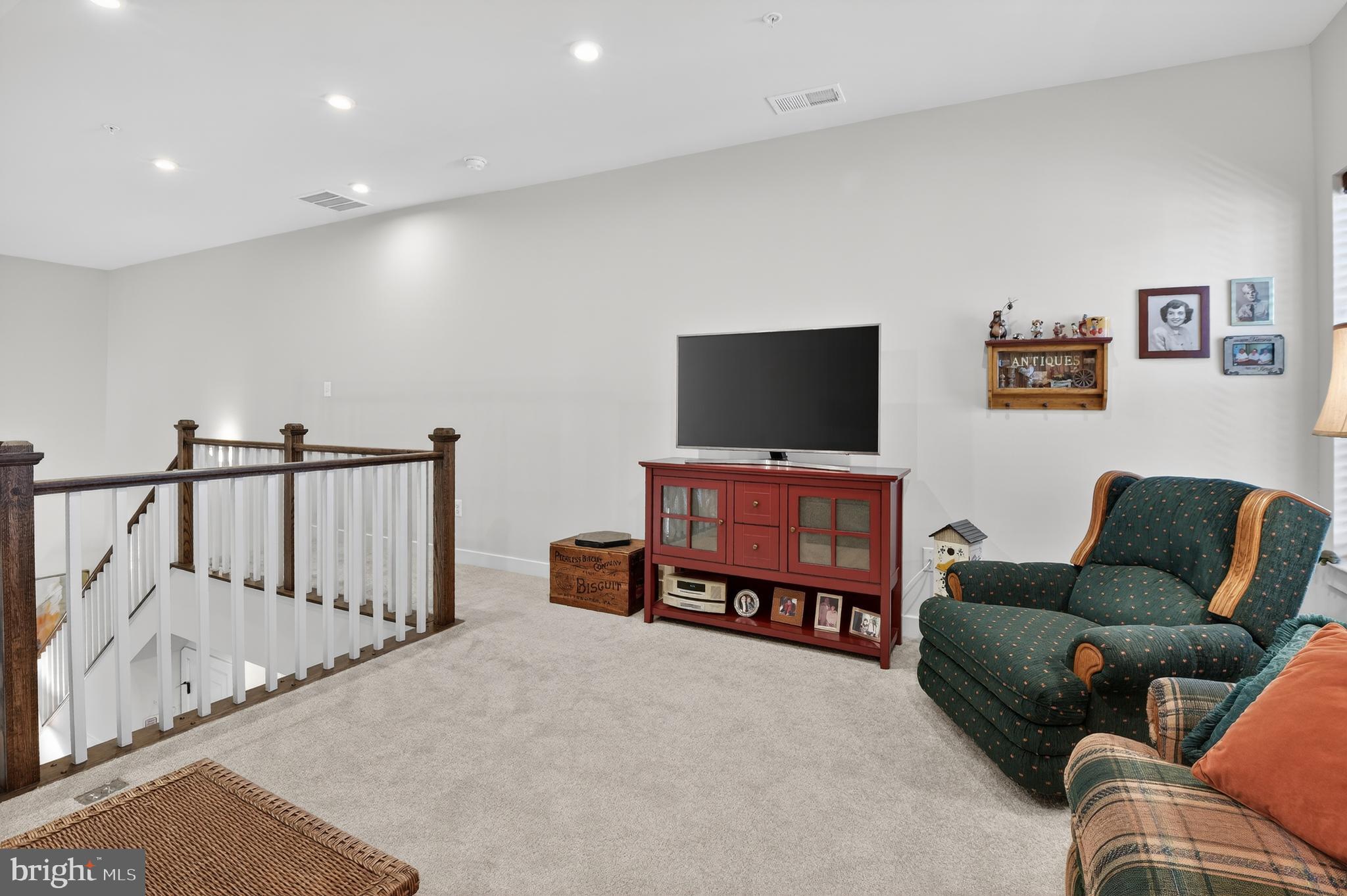 LINGANORE GARDEN CONDOMINIUMS - Residential