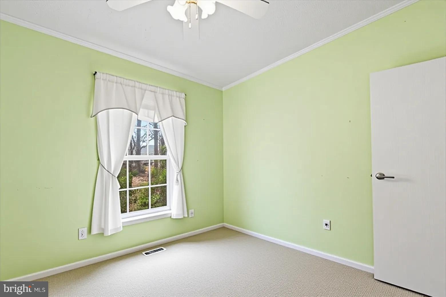 CAPTAIN'S COVE - Residential