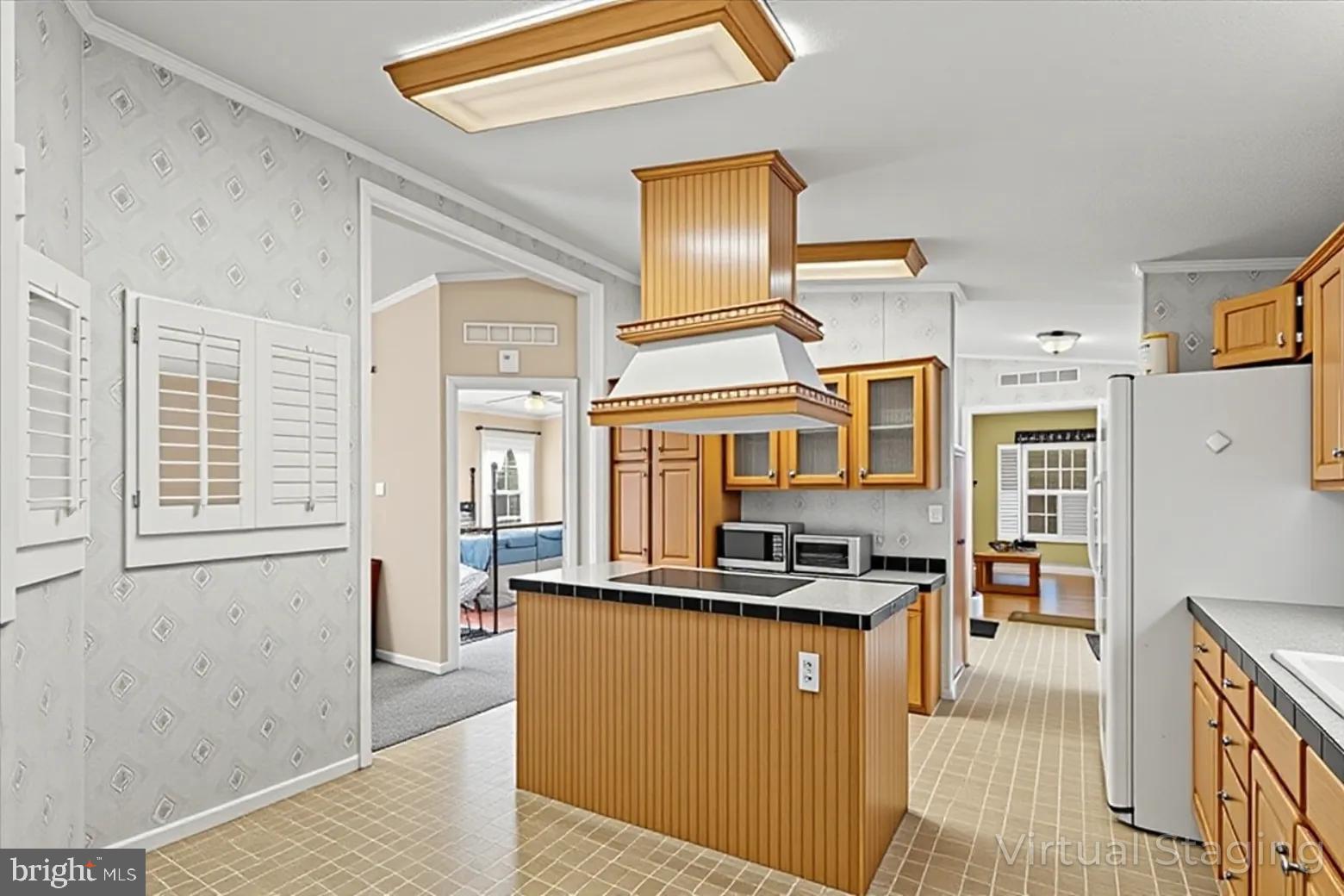 CAPTAIN'S COVE - Residential