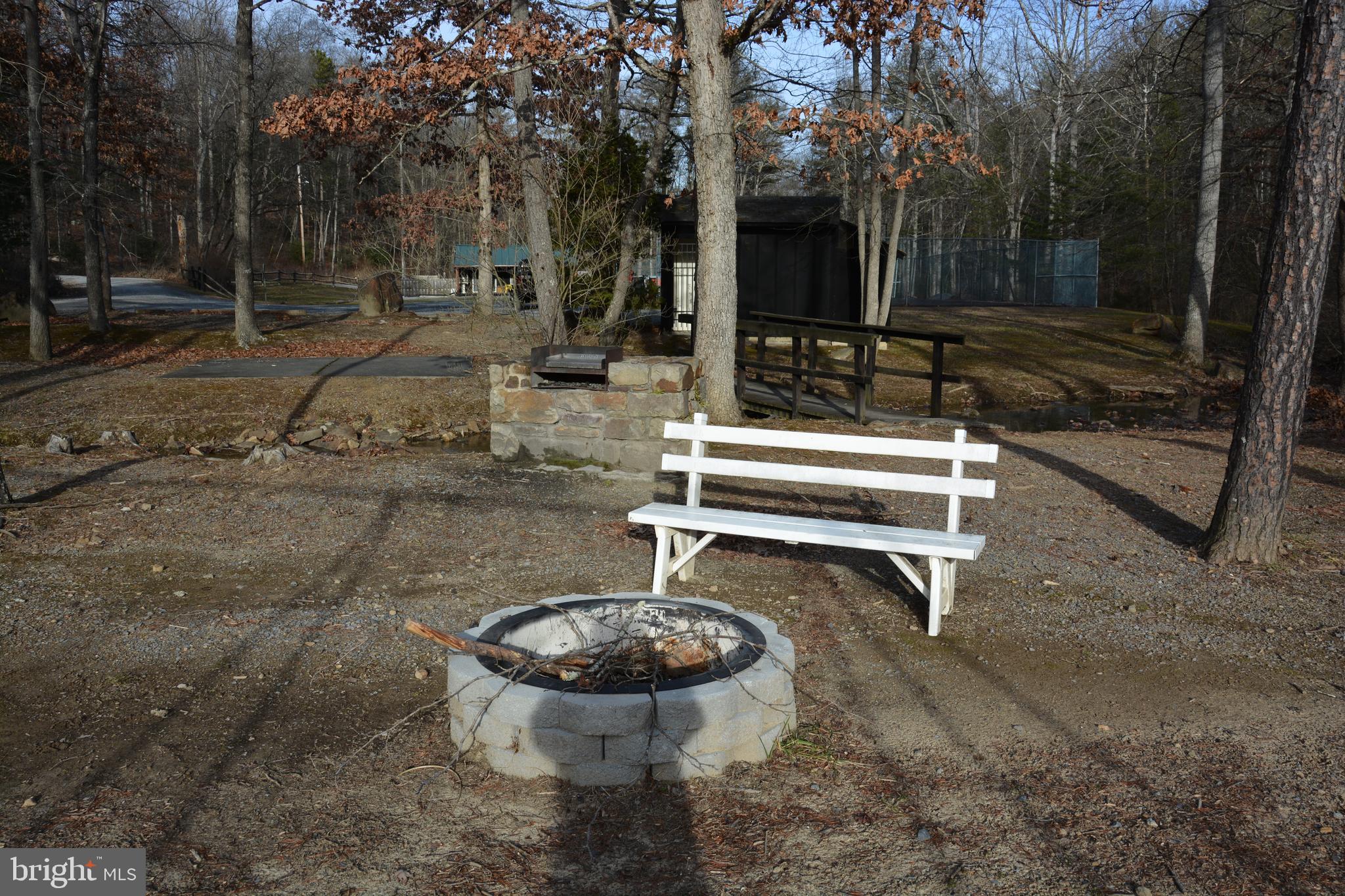 RITTERS HIDDEN VALLEY - Land