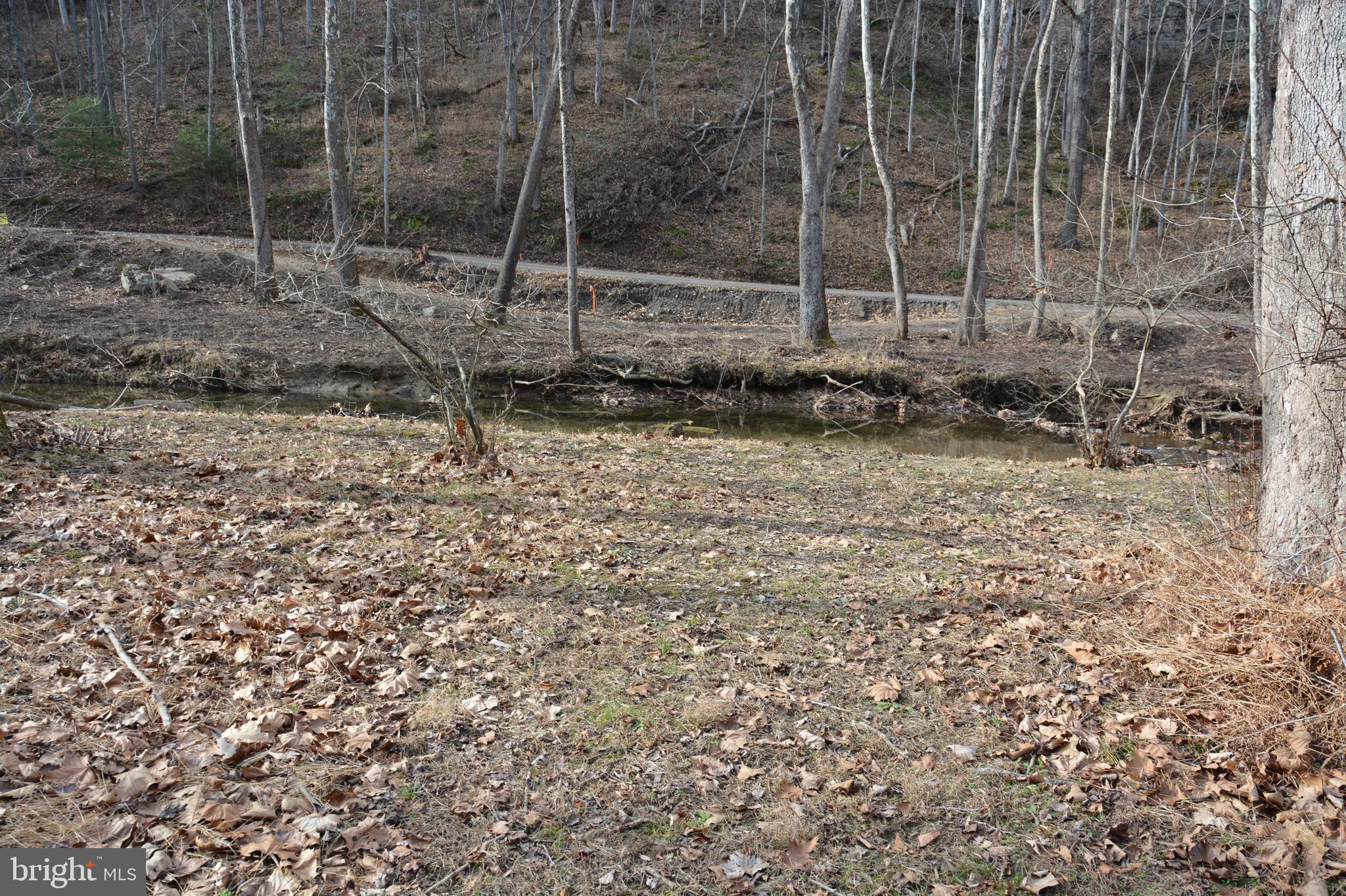 RITTERS HIDDEN VALLEY - Land