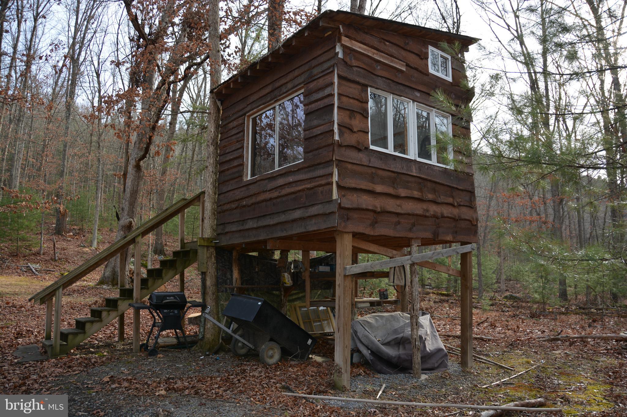 RITTERS HIDDEN VALLEY - Land