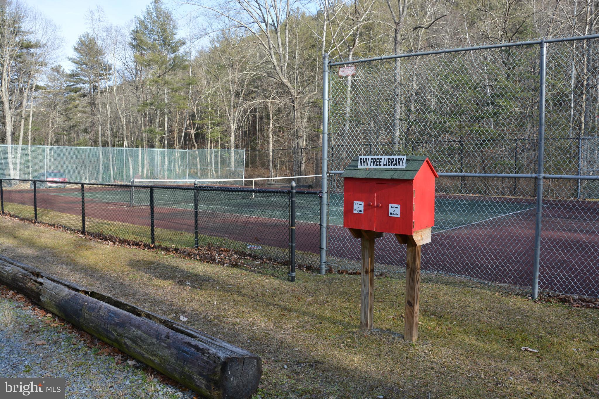 RITTERS HIDDEN VALLEY - Land