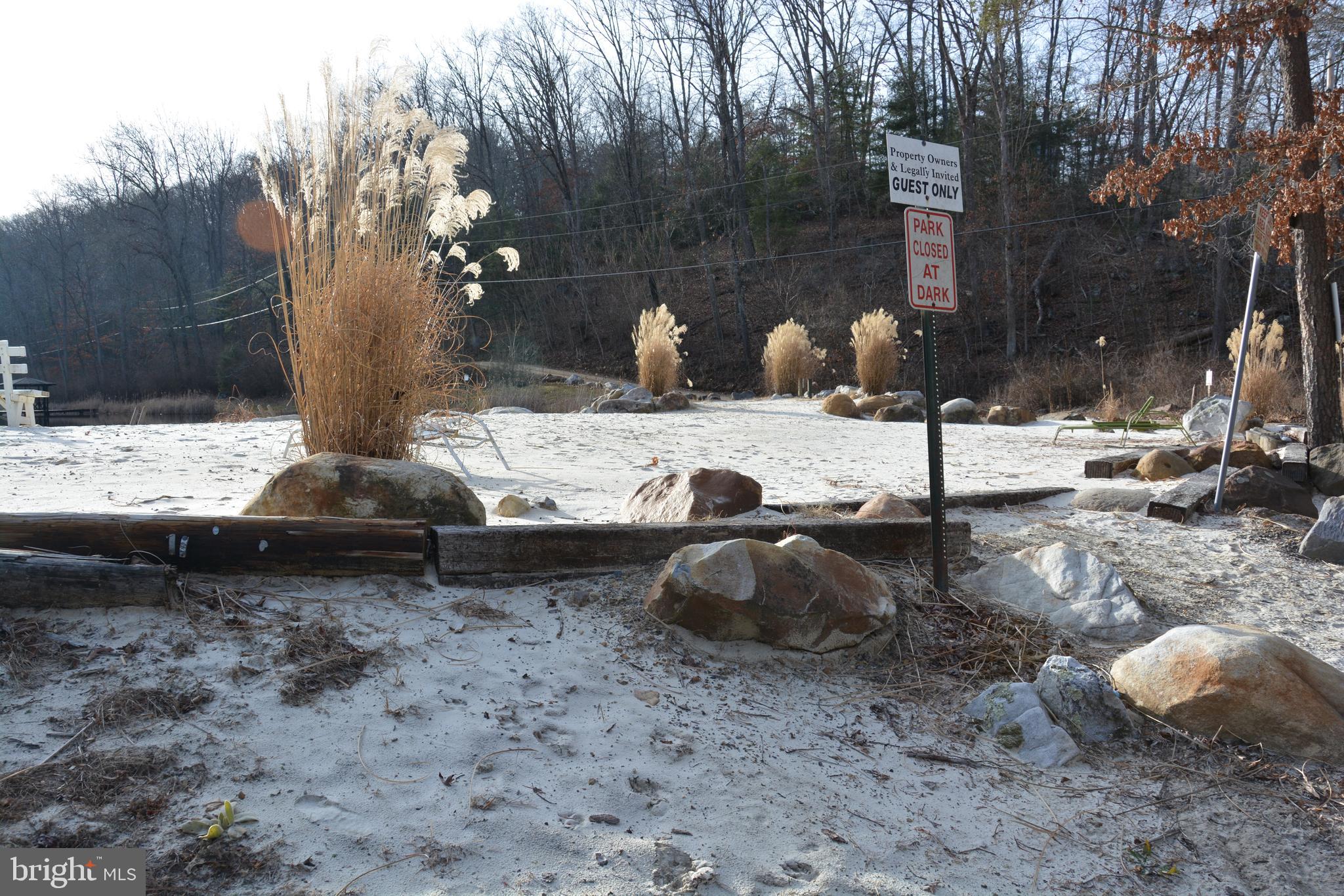 RITTERS HIDDEN VALLEY - Land