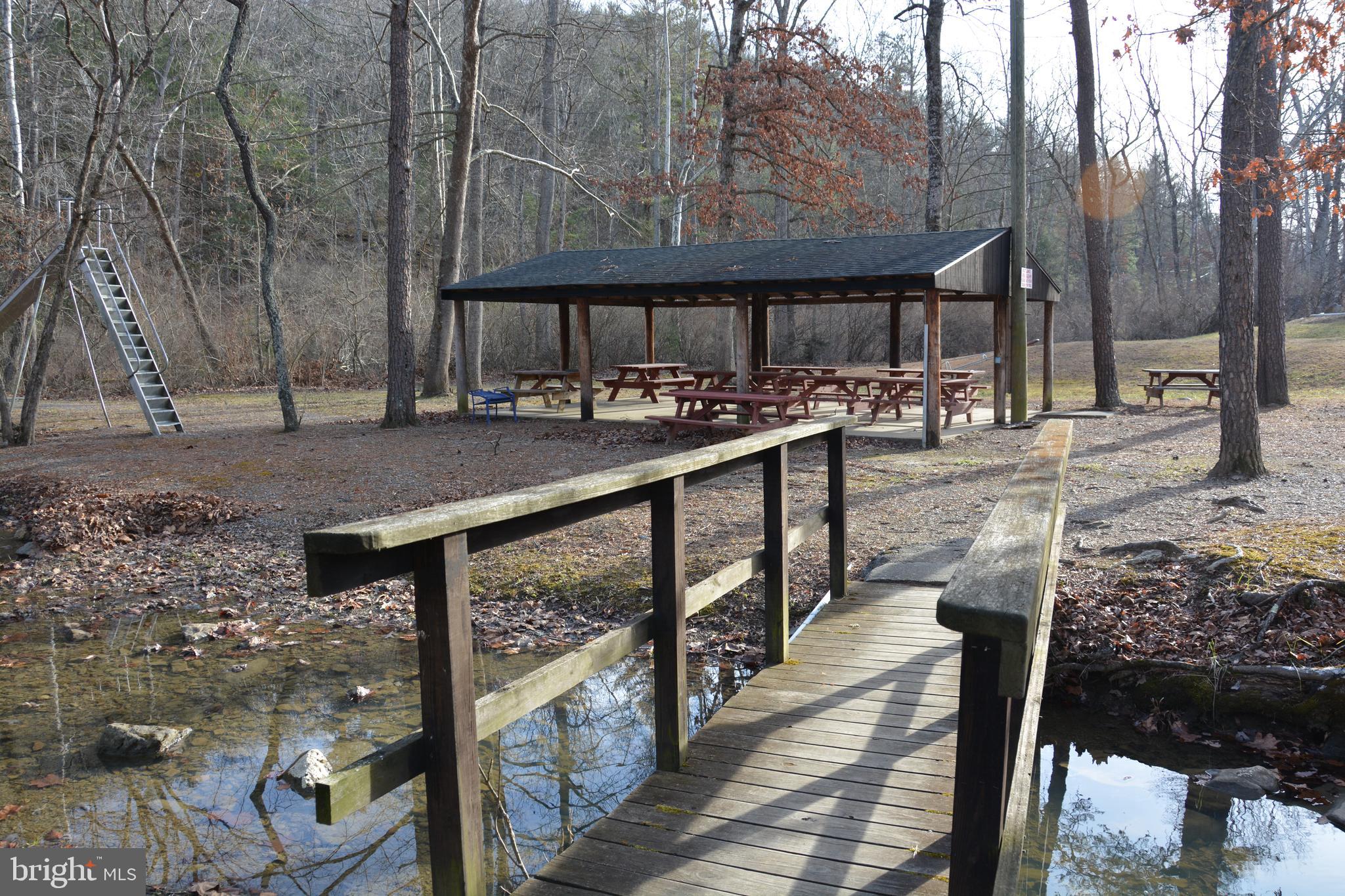 RITTERS HIDDEN VALLEY - Land