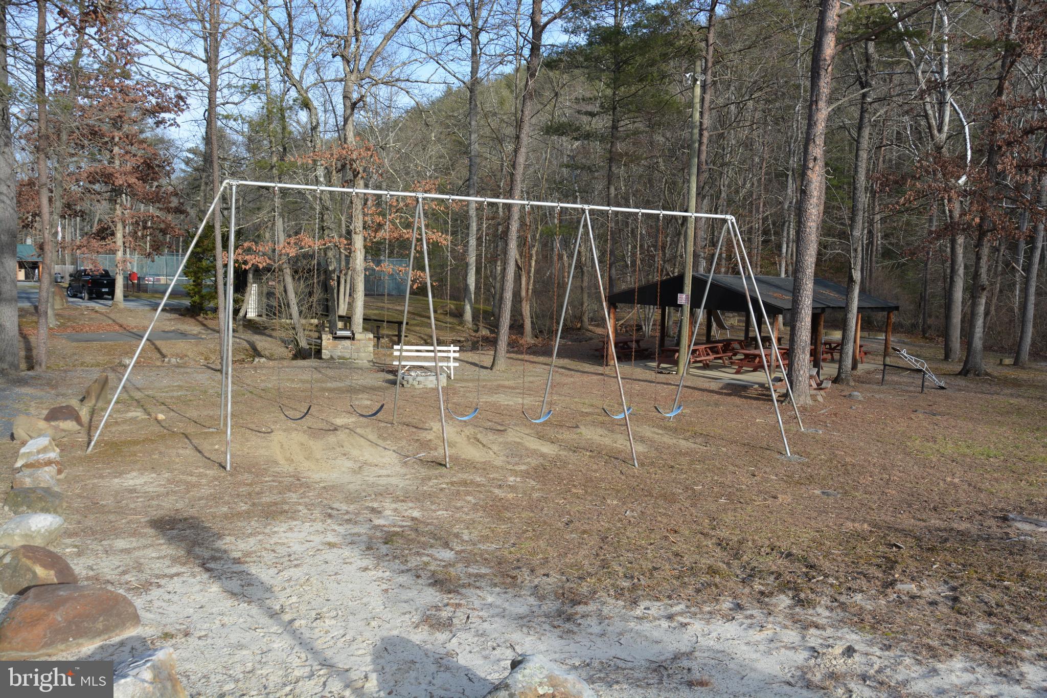 RITTERS HIDDEN VALLEY - Land