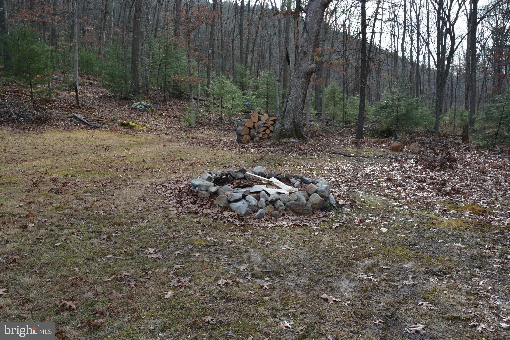 RITTERS HIDDEN VALLEY - Land