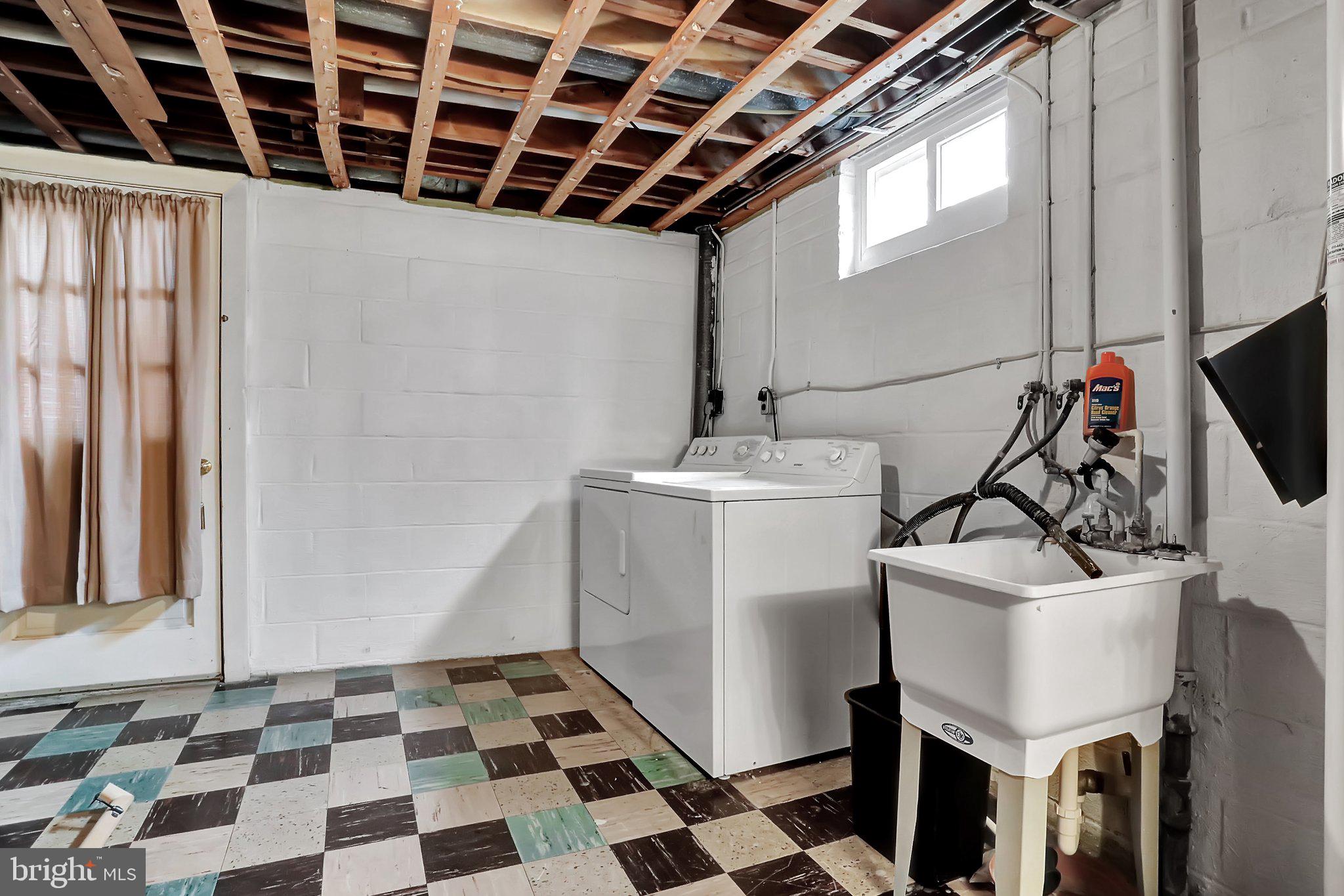 MONOCACY VILLAGE - Residential Lease