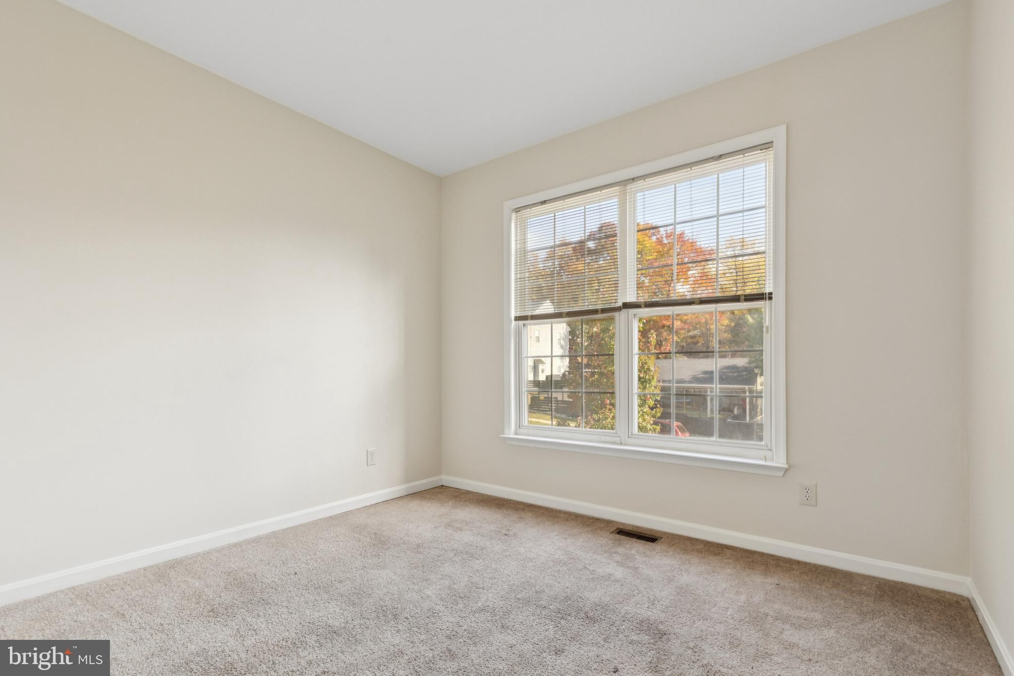 POTOMAC COVE - Residential Lease