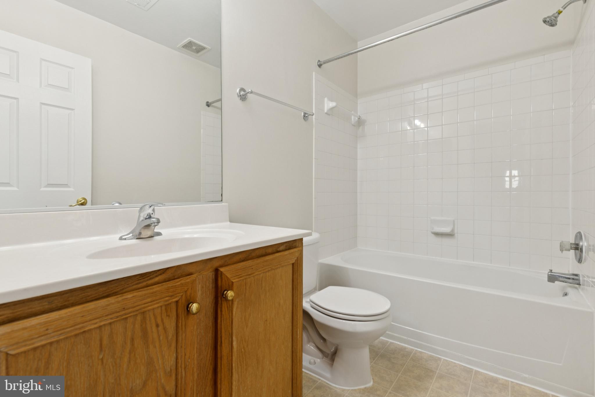 POTOMAC COVE - Residential Lease